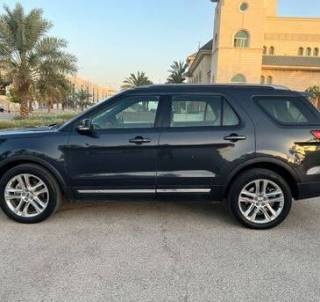 FORD EXPLORER 4WD XLT, 2017, Automatic, 35000 KM, Full Option