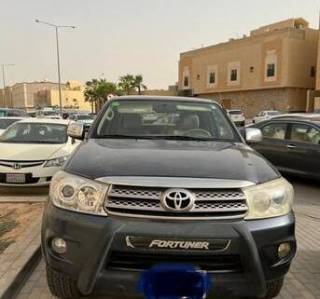 Toyota Fortuner, 2010, Automatic, 127000 KM, For Sale