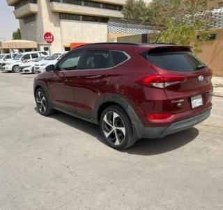 Hyundai Tucson, 2017, Automatic, 77500 KM, 2.0 Full Option 4x4-year, First 