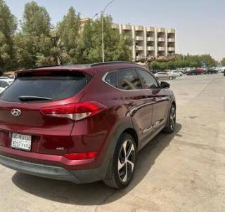 Hyundai Tucson, 2017, Automatic, 77500 KM, 2.0 Full Option 4x4-year, First 