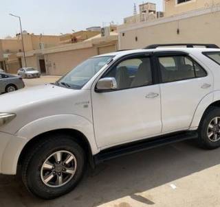 Toyota Fortuner- 2010, 2010, Automatic, 361000 KM, SAR 37000, , : Excellent
