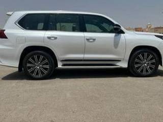 Lexus LX 570, 2020, Automatic, 154000 KM, Well Maintained Genuinely Fitted 
