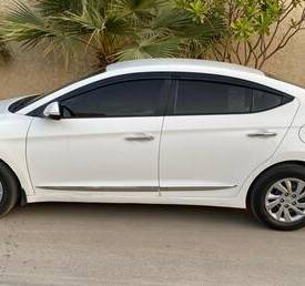HYUNDAI ELANTRA, 2017, Automatic, 95000 KM, GLS 2000 CC MID OPTION