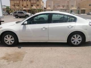 Nissan Altima, 2010, Automatic, 300000 KM, 1-SAR Nisaan Altima Selling